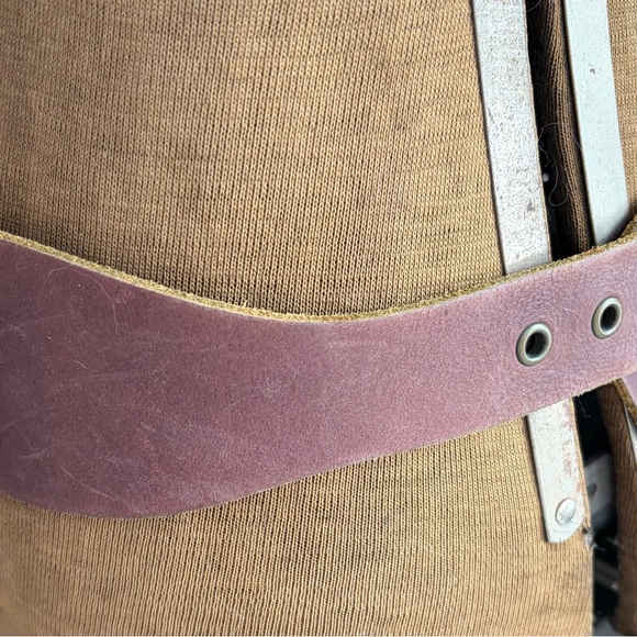 Brown Leather Belt with Brass Buckle - Picture 3 of 4